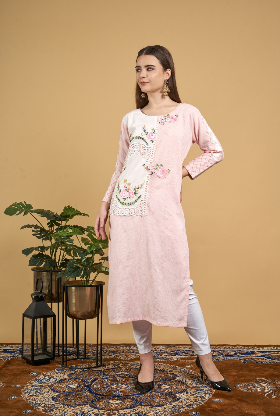 Embroidered Kurta Set with Floral Appliqué