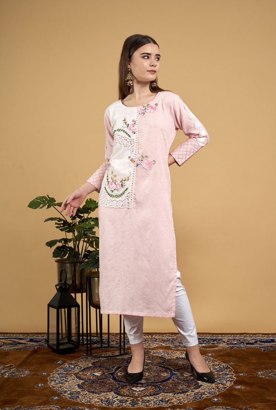 Embroidered Kurta Set with Floral Appliqué