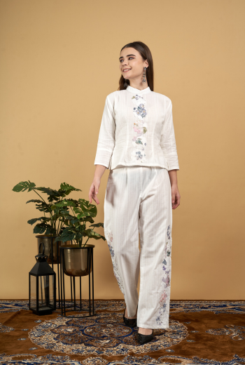 Floral Embroidered Mandarin Collar Kurta Set